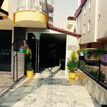 Ale Park アパートホテル